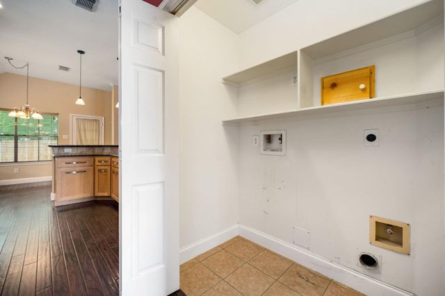 1715 Diamond Brook Drive, Houston, TX 77062