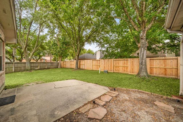 1715 Diamond Brook Drive, Houston, TX 77062