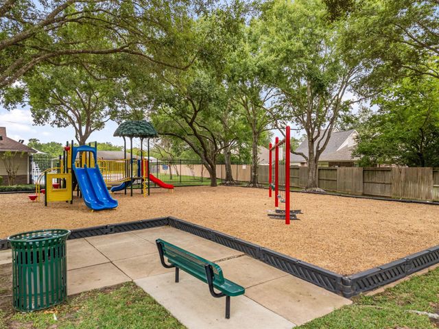 1715 Diamond Brook Drive, Houston, TX 77062