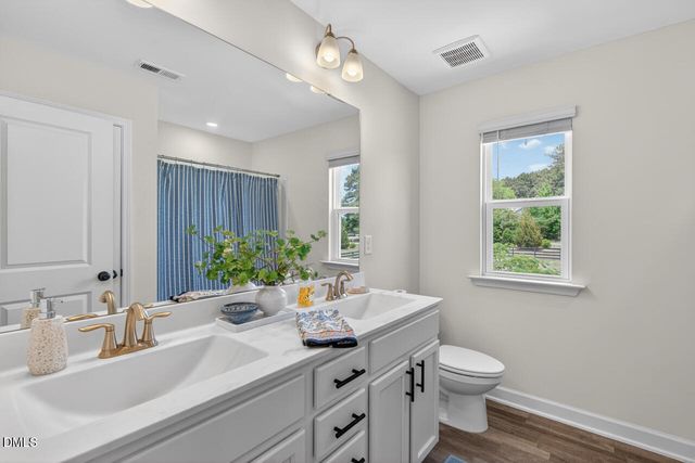 21 E Odell Lane, Zebulon, NC 27597