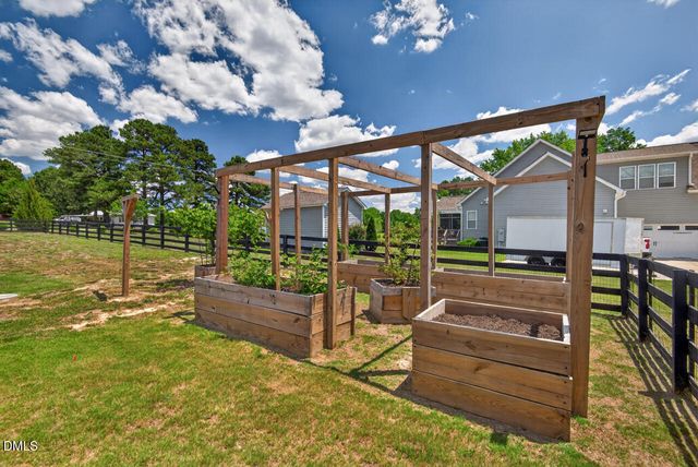 21 E Odell Lane, Zebulon, NC 27597