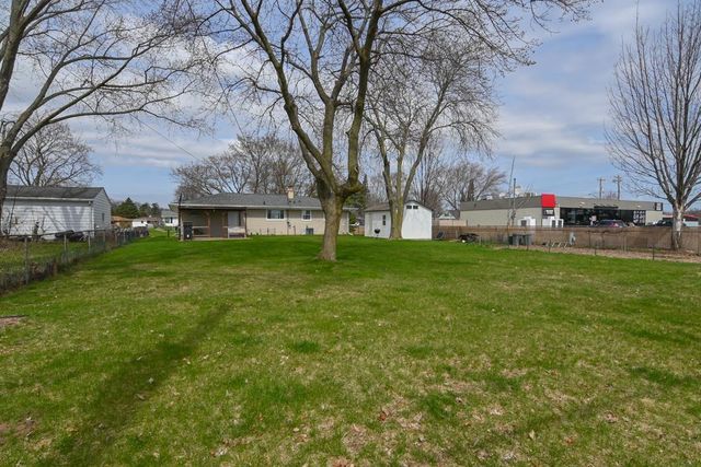 1593 BOND COURT, Green Bay, WI 54303