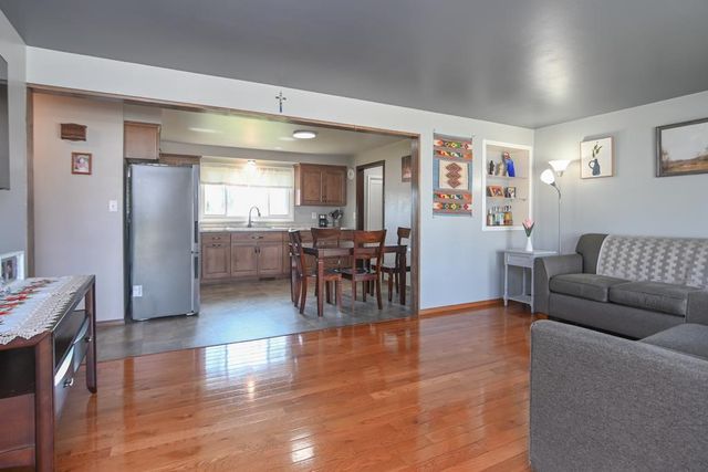 1593 BOND COURT, Green Bay, WI 54303