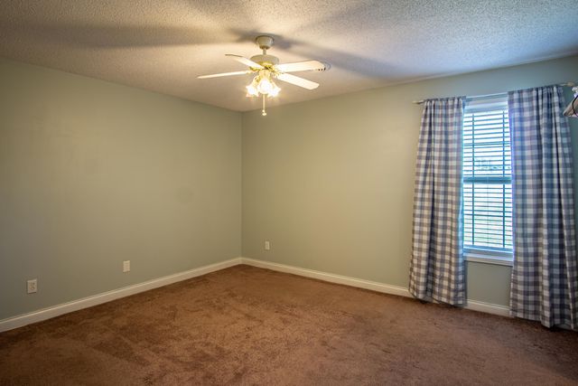 1206 Maple Hill Drive, Somerset, KY 42503