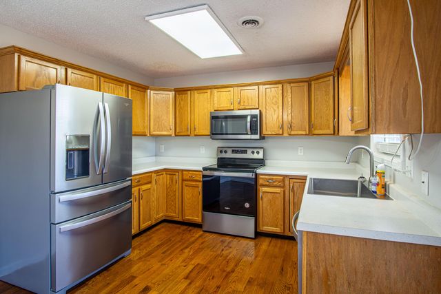 1206 Maple Hill Drive, Somerset, KY 42503