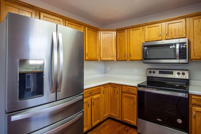 1206 Maple Hill Drive, Somerset, KY 42503