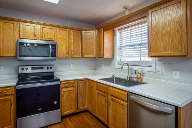 1206 Maple Hill Drive, Somerset, KY 42503