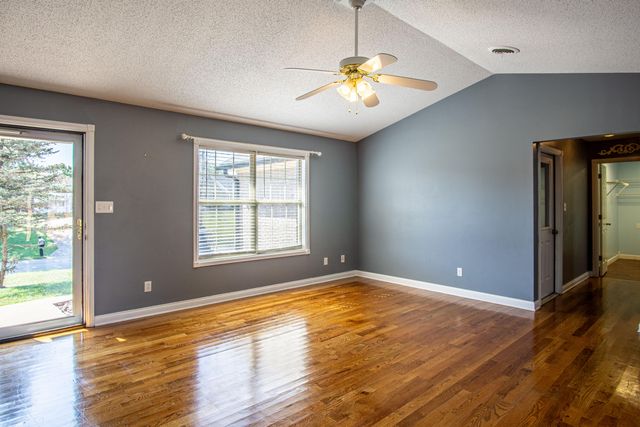 1206 Maple Hill Drive, Somerset, KY 42503