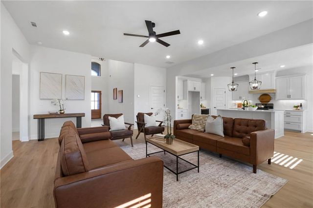 7000 SW Orange Avenue, Bentonville, AR 72713