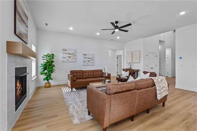 7000 SW Orange Avenue, Bentonville, AR 72713