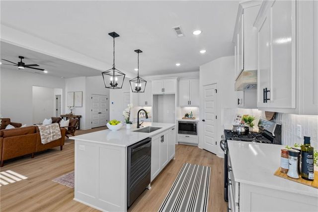 7000 SW Orange Avenue, Bentonville, AR 72713