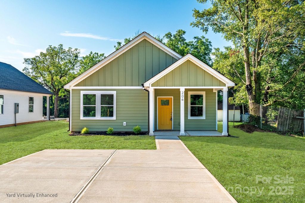 206 N Railroad Avenue, East Spencer, NC 28039