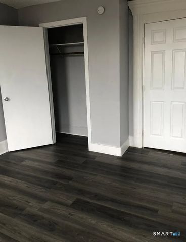 570 Broad Street, Meriden, CT 06450