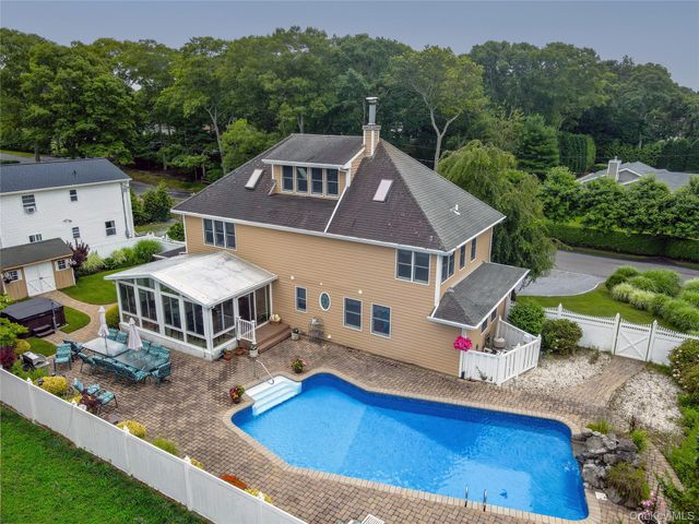 56 Ocean Avenue, Hampton Bays, NY 11946