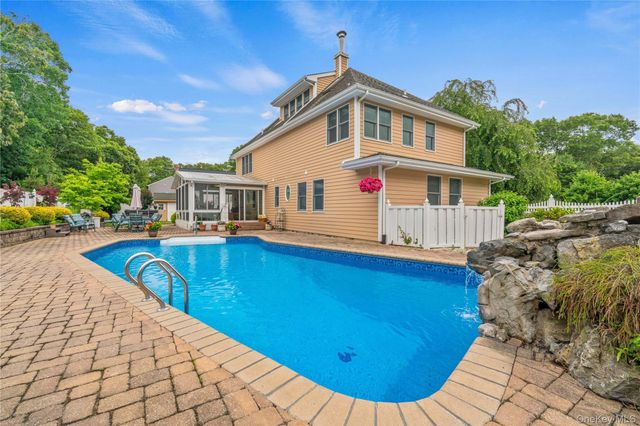56 Ocean Avenue, Hampton Bays, NY 11946