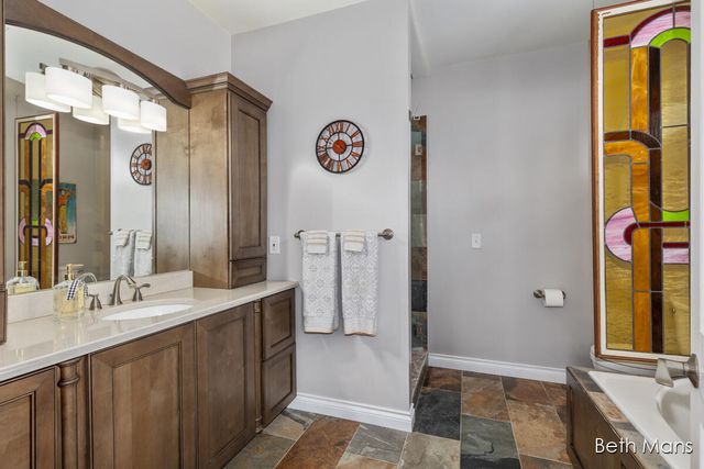 1427 Spaulding Avenue Se, Cascade Twp, MI 49546