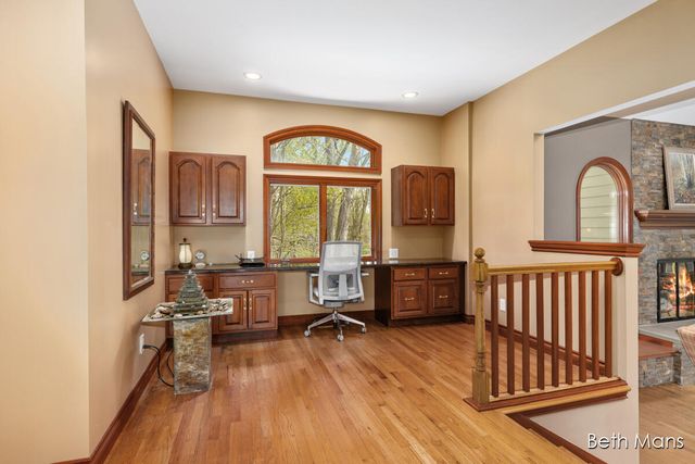 1427 Spaulding Avenue Se, Cascade Twp, MI 49546