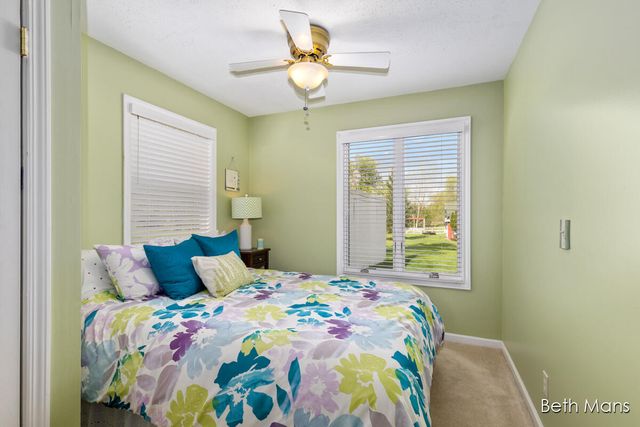 1427 Spaulding Avenue Se, Cascade Twp, MI 49546
