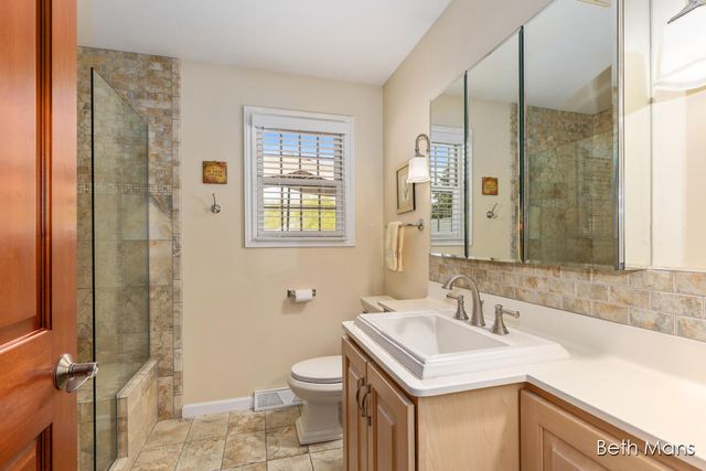 1427 Spaulding Avenue Se, Cascade Twp, MI 49546