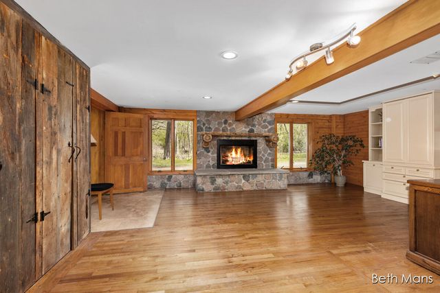 1427 Spaulding Avenue Se, Cascade Twp, MI 49546