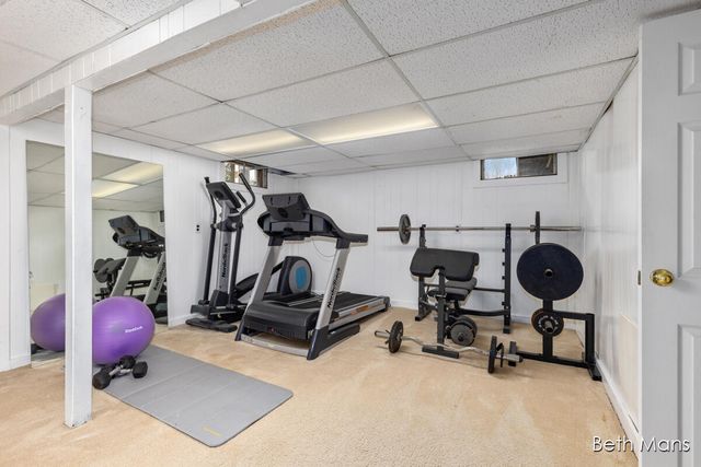 1427 Spaulding Avenue Se, Cascade Twp, MI 49546