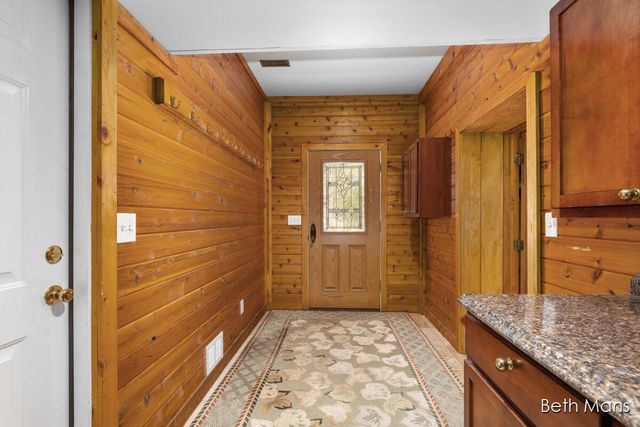 1427 Spaulding Avenue Se, Cascade Twp, MI 49546