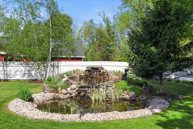 1427 Spaulding Avenue Se, Cascade Twp, MI 49546