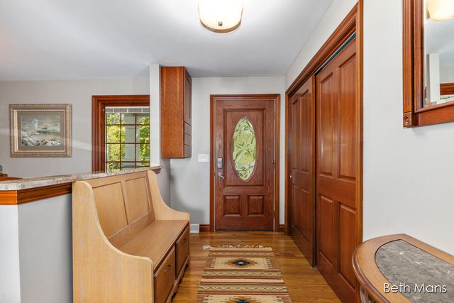 1427 Spaulding Avenue Se, Cascade Twp, MI 49546