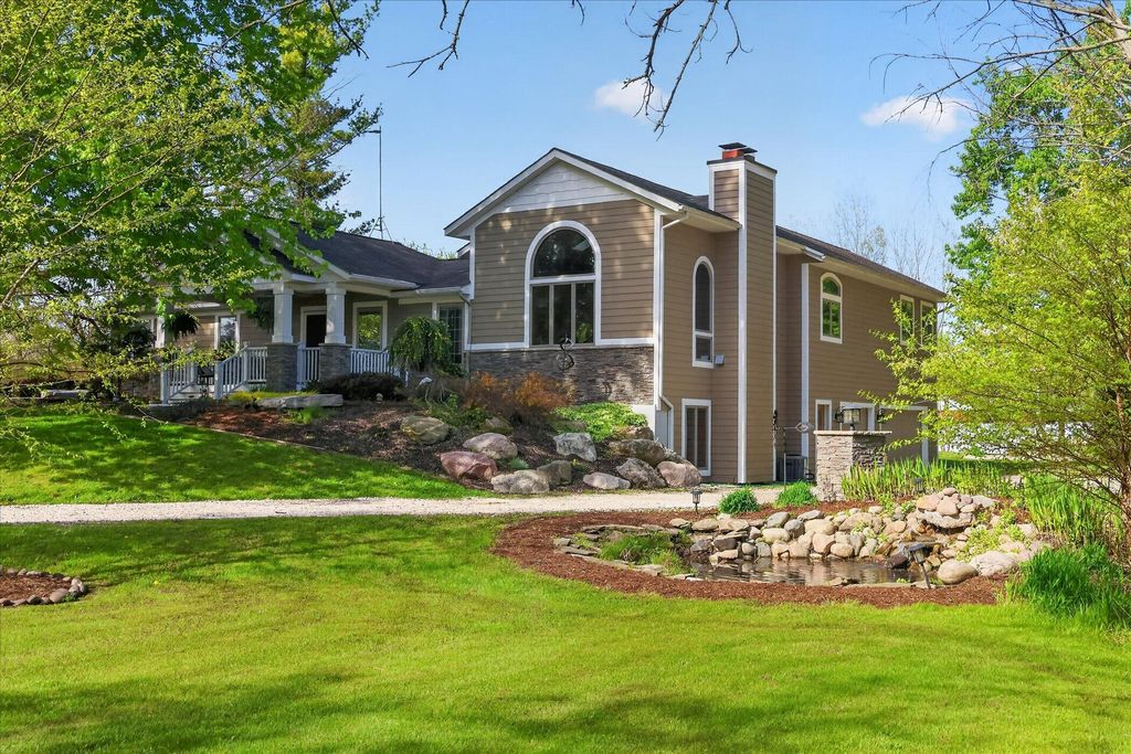 1427 Spaulding Avenue Se, Cascade Twp, MI 49546