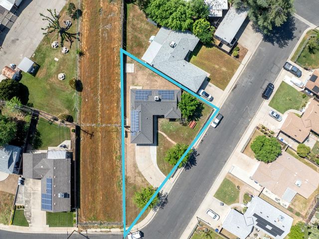 134 10th Street, Clovis, CA 93612