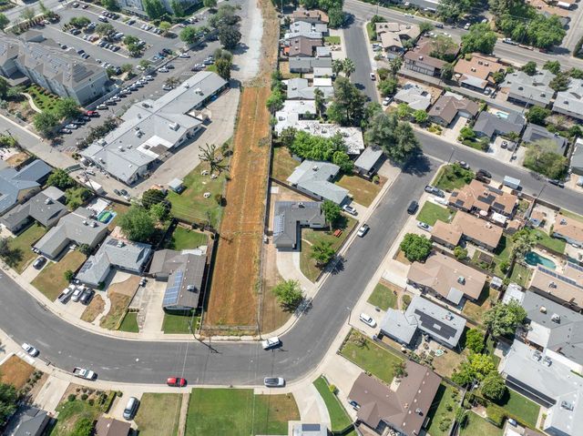 134 10th Street, Clovis, CA 93612