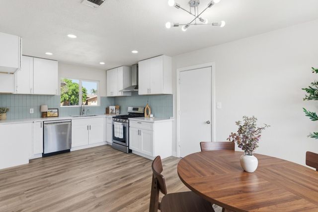 134 10th Street, Clovis, CA 93612