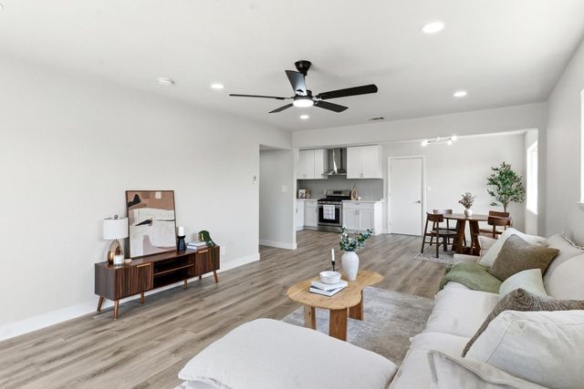 134 10th Street, Clovis, CA 93612