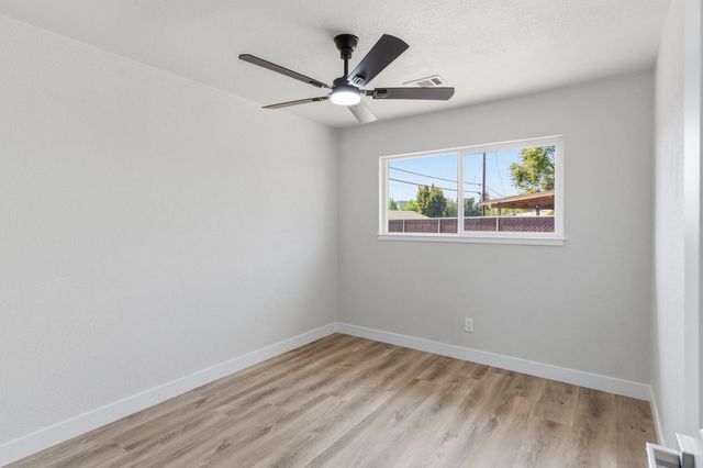 134 10th Street, Clovis, CA 93612