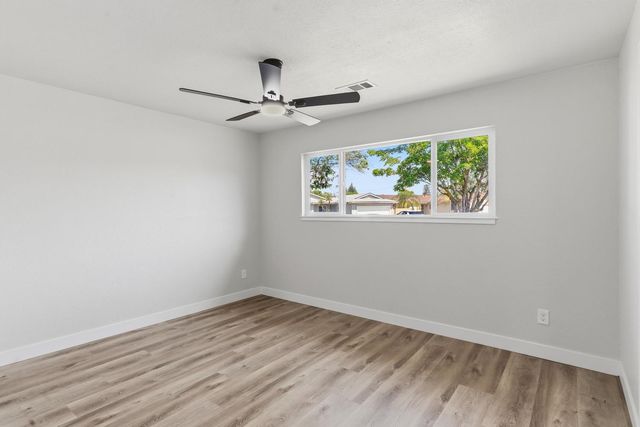 134 10th Street, Clovis, CA 93612