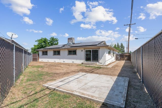 134 10th Street, Clovis, CA 93612