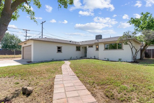 134 10th Street, Clovis, CA 93612