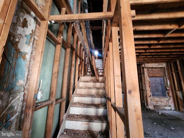 1019 W LANVALE ST, Baltimore, MD 21217