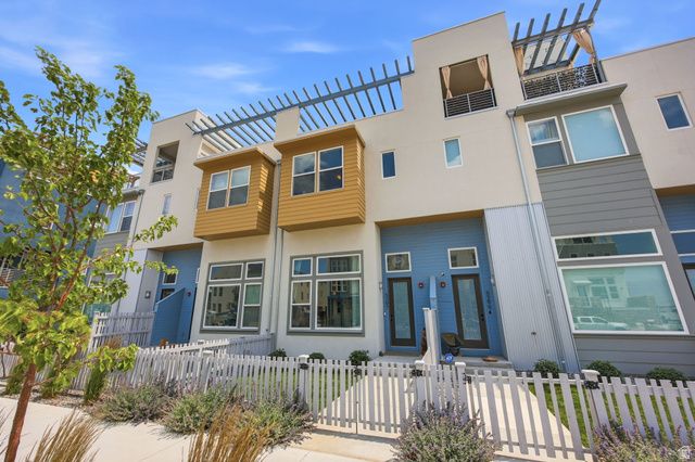 5297 W CENTER FIELD DR, South Jordan, UT 84009