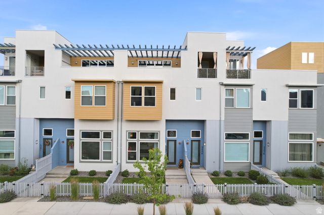 5297 W CENTER FIELD DR, South Jordan, UT 84009
