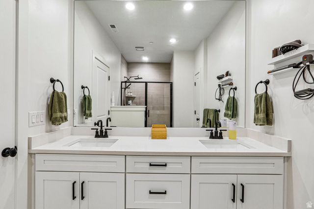 5297 W CENTER FIELD DR, South Jordan, UT 84009