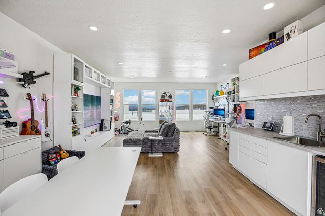 5297 W CENTER FIELD DR, South Jordan, UT 84009