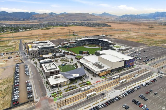 5297 W CENTER FIELD DR, South Jordan, UT 84009