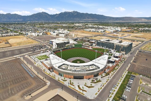 5297 W CENTER FIELD DR, South Jordan, UT 84009