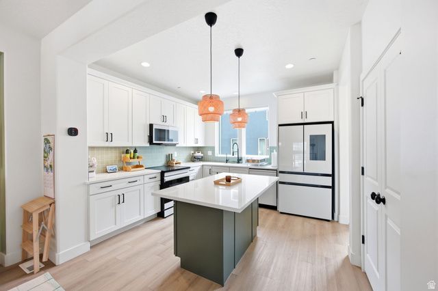 5297 W CENTER FIELD DR, South Jordan, UT 84009