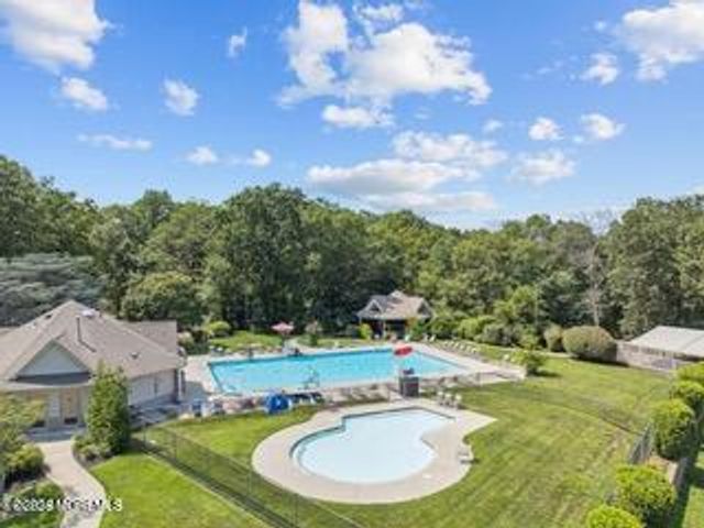 307 Owls Nest Court, Jackson, NJ 08527