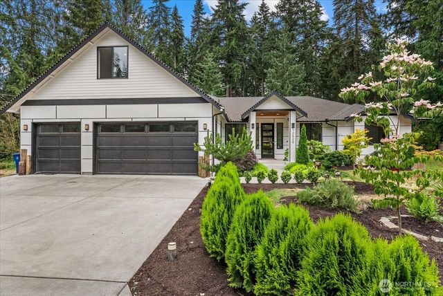 13529 Cascadian Way, Everett, WA 98208