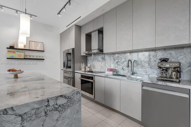 1030 15th St PH3, Miami Beach, FL 33139