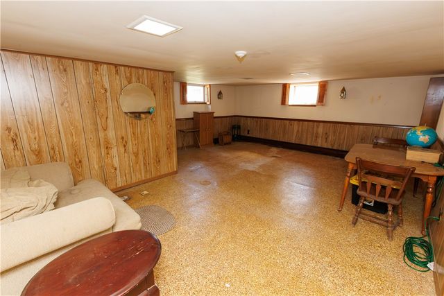 813 Green St, California, PA 15419