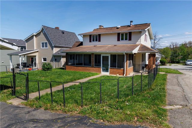 813 Green St, California, PA 15419